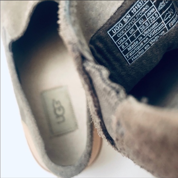 Ugg slip on shoes size 8.5 - Picture 8 of 8